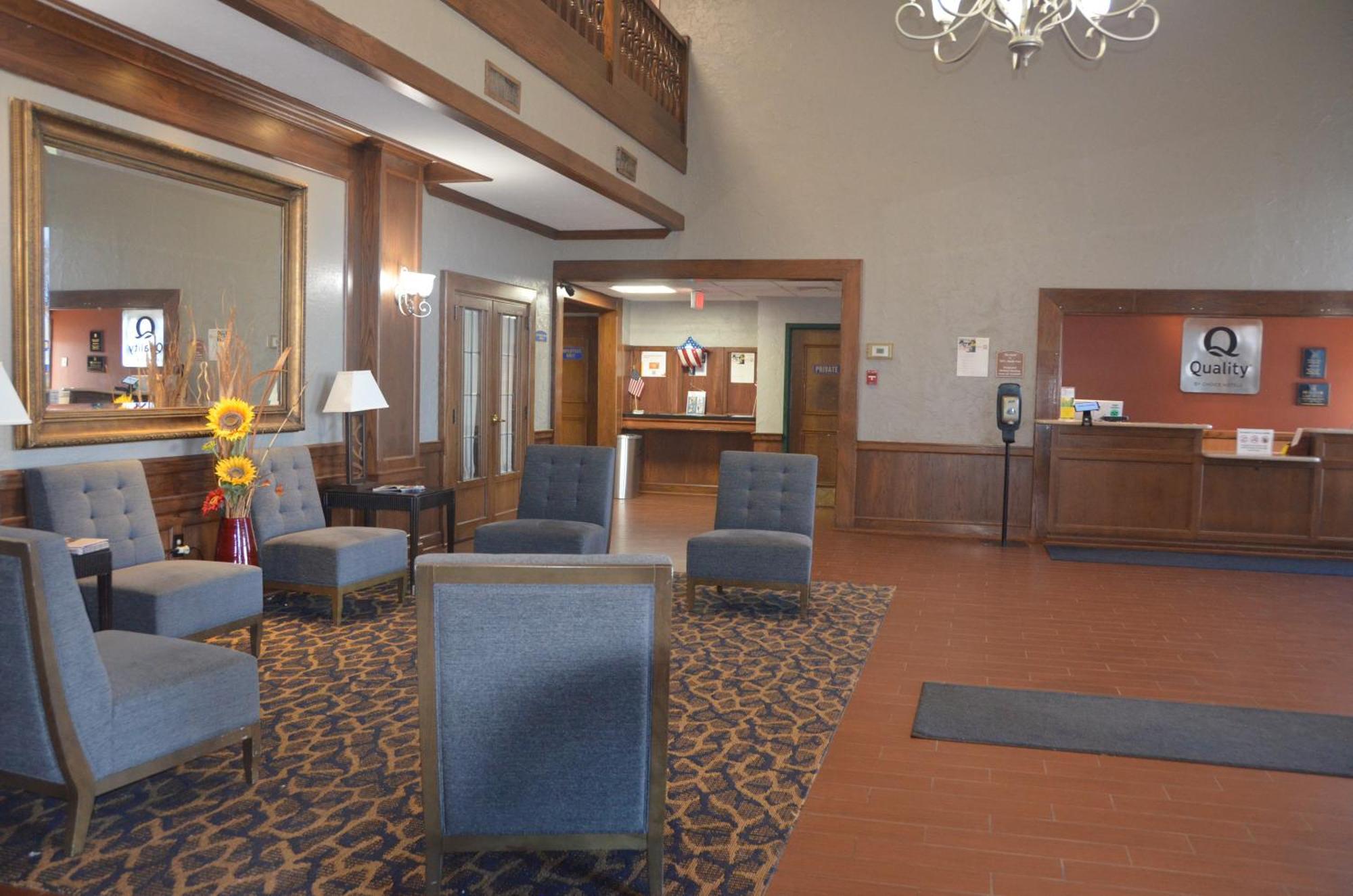 Quality Inn ペリーズバーグ エクステリア 写真