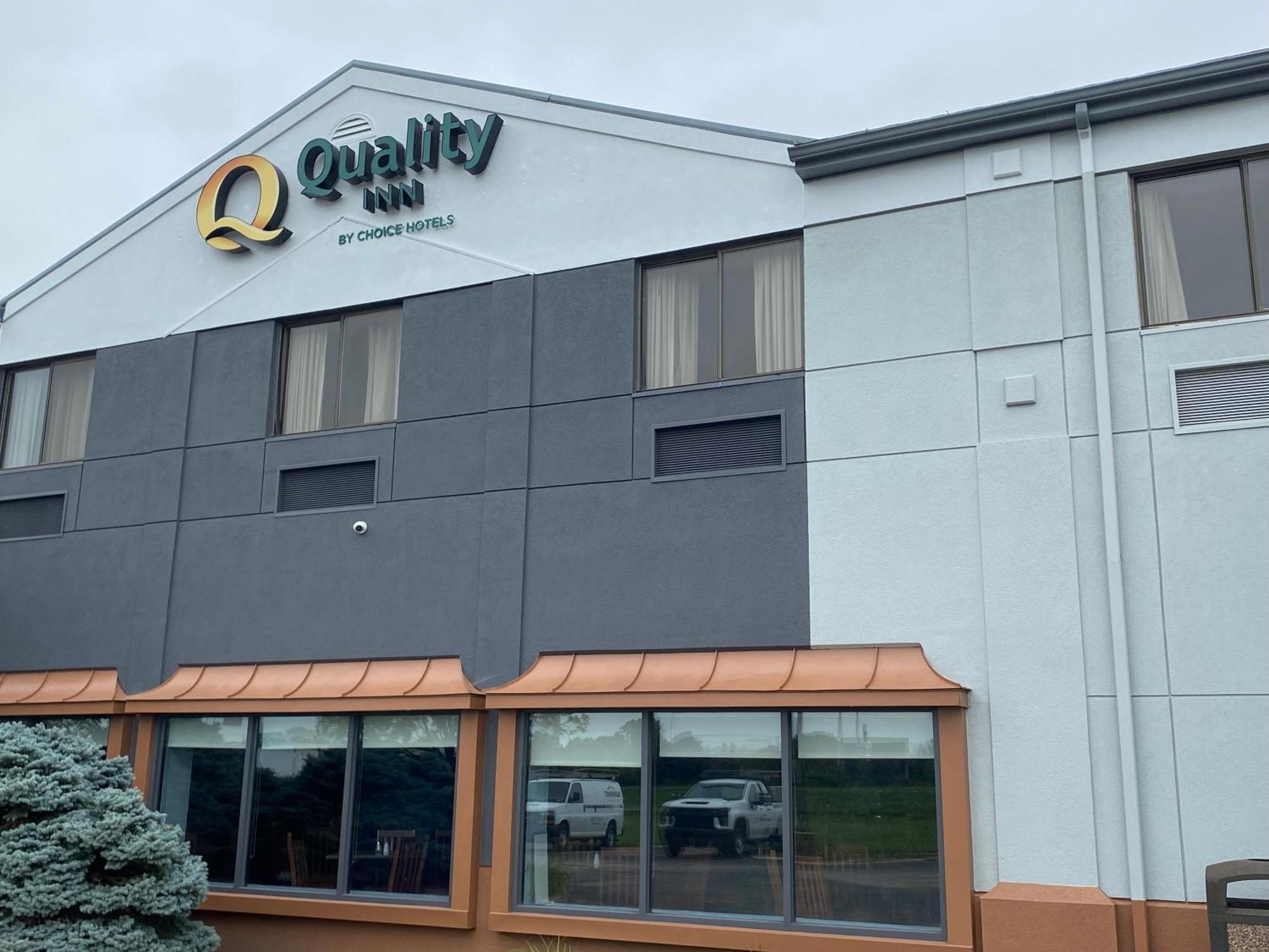 Quality Inn ペリーズバーグ エクステリア 写真