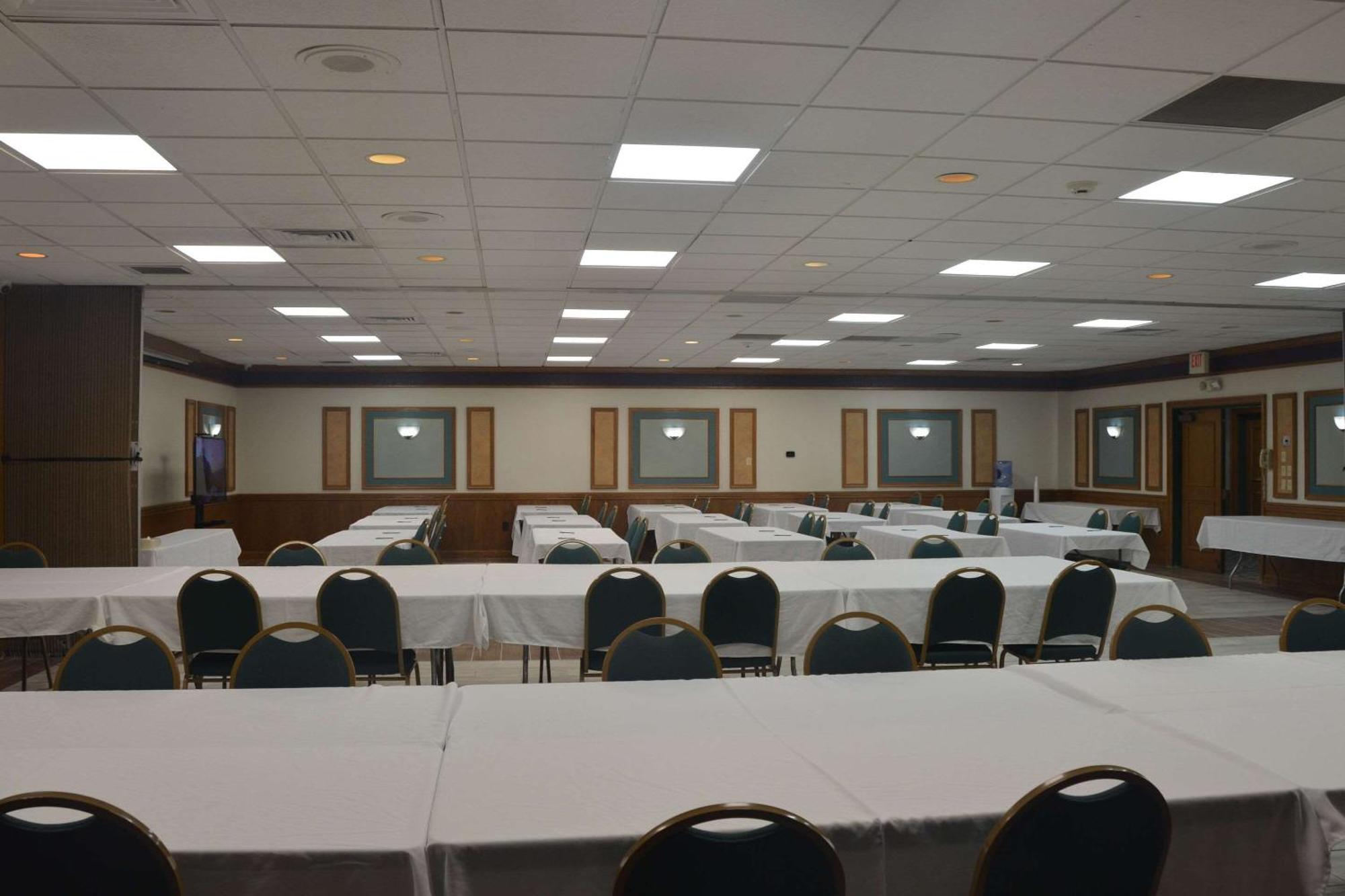 Quality Inn ペリーズバーグ エクステリア 写真
