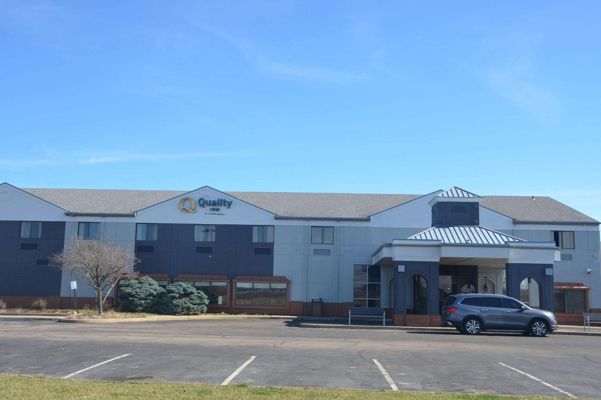 Quality Inn ペリーズバーグ エクステリア 写真