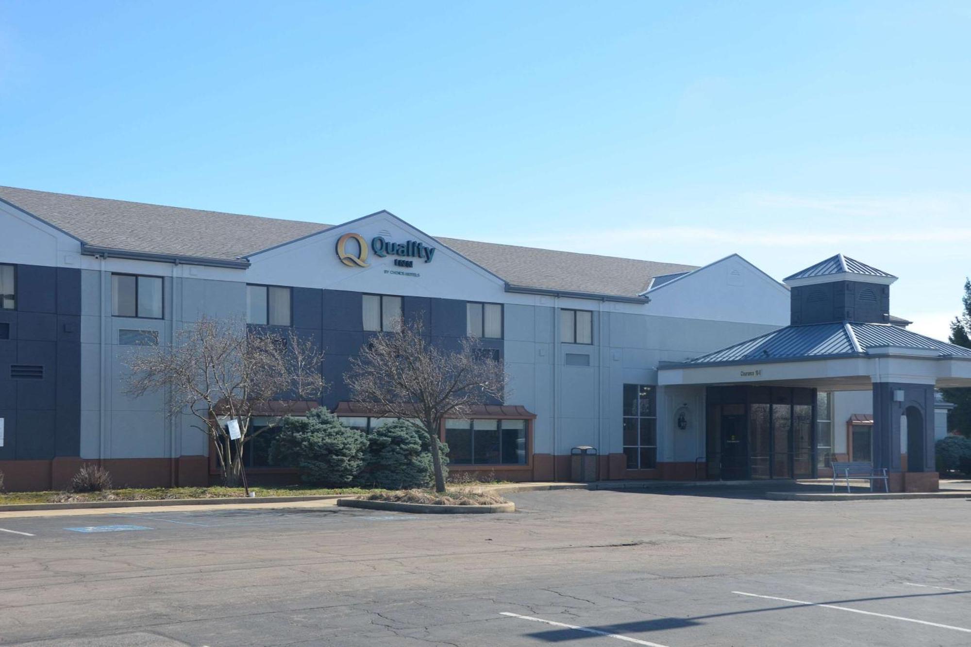 Quality Inn ペリーズバーグ エクステリア 写真
